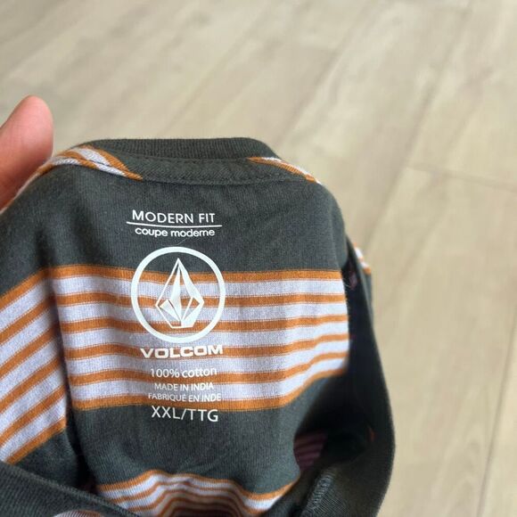 Volcom men’s striped shirt size XXL - Picture 6 of 6